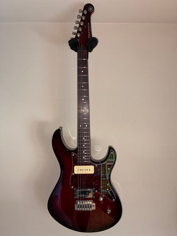 YAMAHA PACIFICA611VFM (Dark Red Burst)の画像
